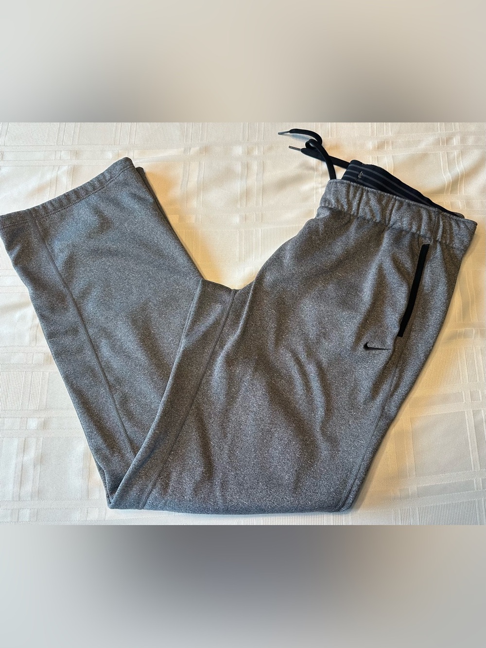 Nike Men's GRAY Therma-Fit Fitness Pants Size Large L Drawstring Elastic